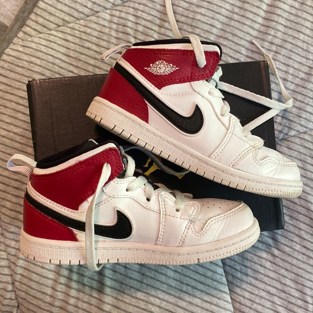 Jordan 1 Mid TD